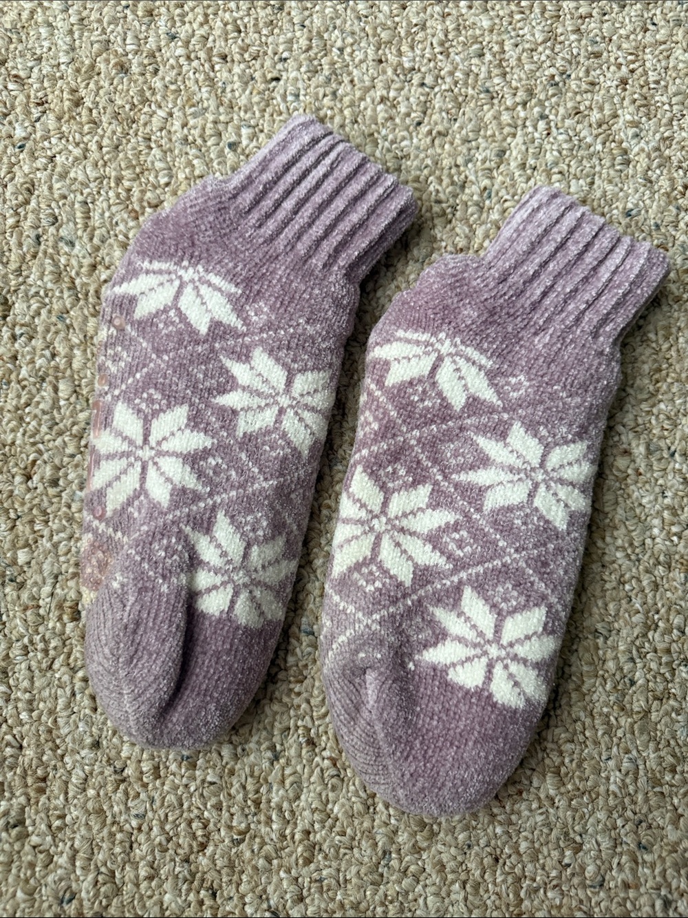 Cozy Lavender Snowflake Mittens